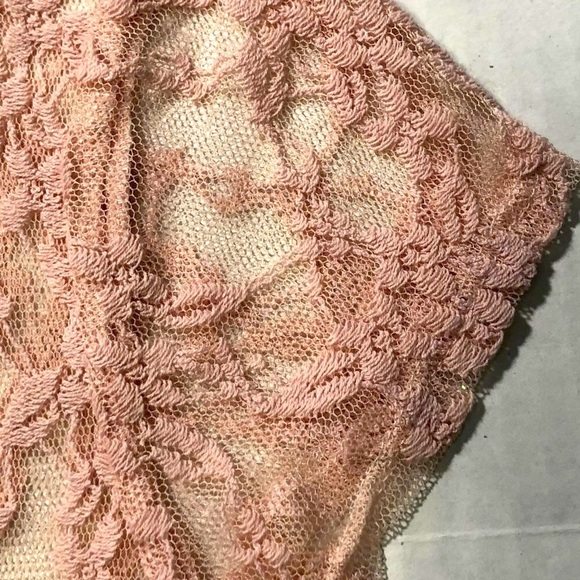 Lovely 153 Boho Pink Short Sleeve Lace Peplum Top Size M - Picture 7 of 11